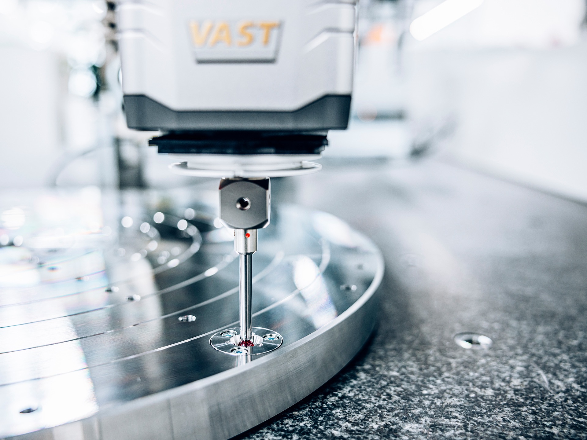 Određivanje ose rotacionog stola uz pomoć funkcije ZEISS VAST Rotary Table Axis (ZVRA)